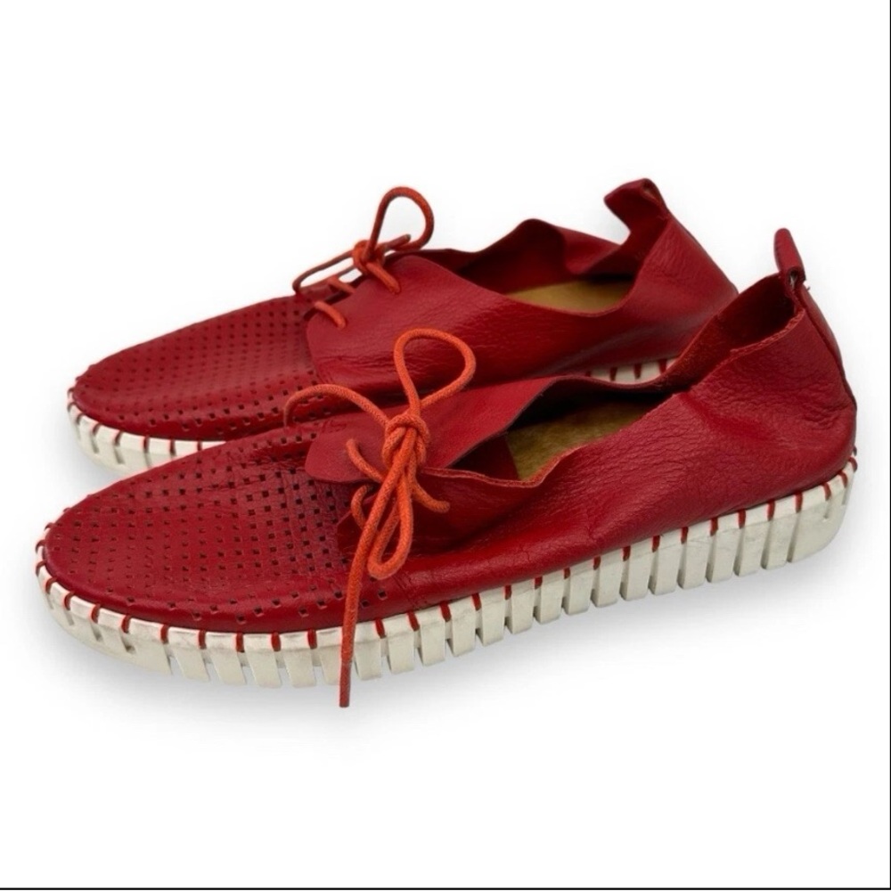 Django & Juliette Huston Red Leather Sneaker 7.5